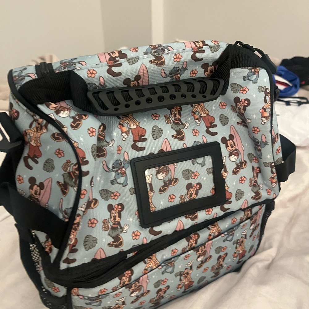 Disney Stitch, Goofy, Minnie & Mickey Mouse in Aloha Hawaii Cooler Bag - Picture 3 of 7